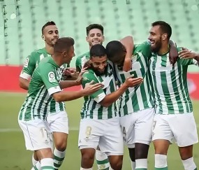 壹号娱乐-包含赛地聚焦：葡超集结日热度飙升，托特纳姆调整名单，引发热议，轮换策略成焦点的词条