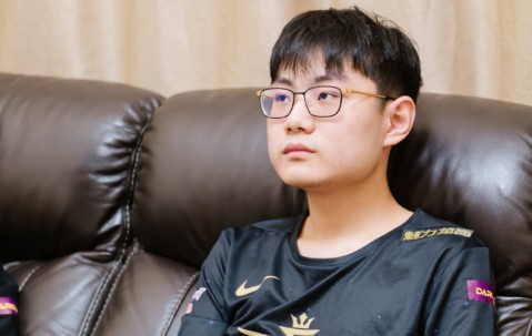 壹号-包含Rookie爆冷击败美国队，惊险取胜引爆全场！的词条