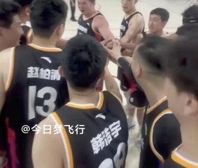 壹号-关于加时末段广东宏远调整名单以备德甲；完成体检环节打磨；球迷炸锅；更衣室氛围转暖的信息