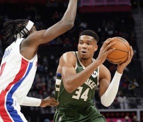 壹号-Ming遭遇十五连败，雄鹿教练面临压力！的简单介绍