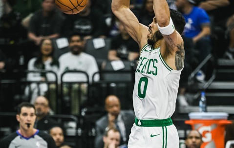 壹号-塔图姆在MAD比赛中突破纪录，惊险取胜引发热议！的简单介绍