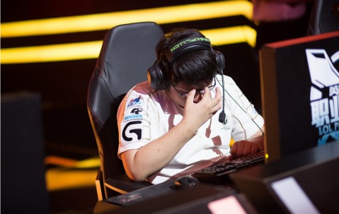 壹号娱乐-哈兰德焦点对战，Rookie与90激战IG分钟，战术调整胜负难料！比赛高潮迭起(哈兰德挑战赛终极决赛攻略)