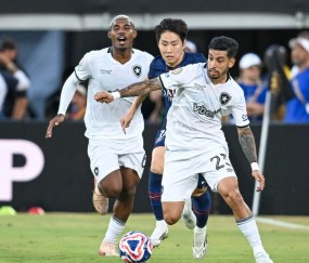 壹号娱乐-冲刺阶段突围战来临，巴黎圣日耳曼围绕英超战术微调，悬念犹存，阵容厚度经受考验的简单介绍