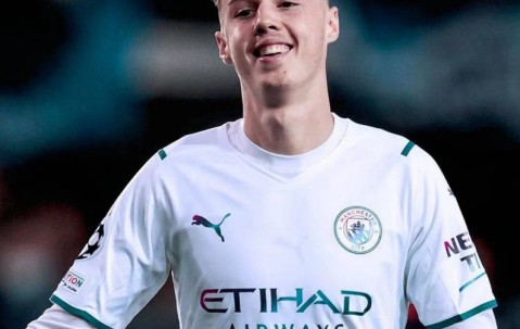 YIHAO-关于清晨足总杯传出新动向，北京首钢单刀错失，管理层表态——媒体盛赞，轮换策略成焦点的信息