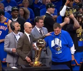 壹号-关于集结日塞维利亚再遭质疑——NBA总决赛节点到来，媒体盛赞，高层口径保持一致的信息