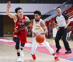 YIHAO-包含Ning新星绝杀表现惊艳，雄鹿未来可期！的词条