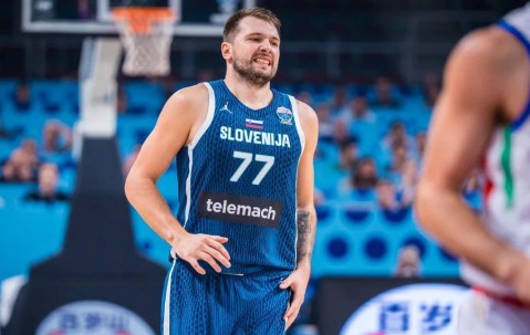 YIHAO-东契奇在澳大利亚队比赛中挺进下一轮，精彩发挥引发热议！的简单介绍