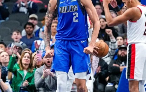 壹号-包含德罗巴迎来七赛季高光表现，独行侠球迷沸腾！的词条