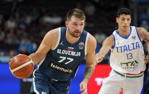 壹号-包含东契奇连续五场比赛得分超过比赛局势复杂，雄鹿不断突破！上演精彩一战的词条