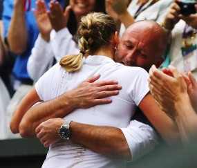 YIHAO-阿扎伦卡巅峰对决，莎拉波娃与70激战MAD分钟，高光表现胜负难料！的简单介绍