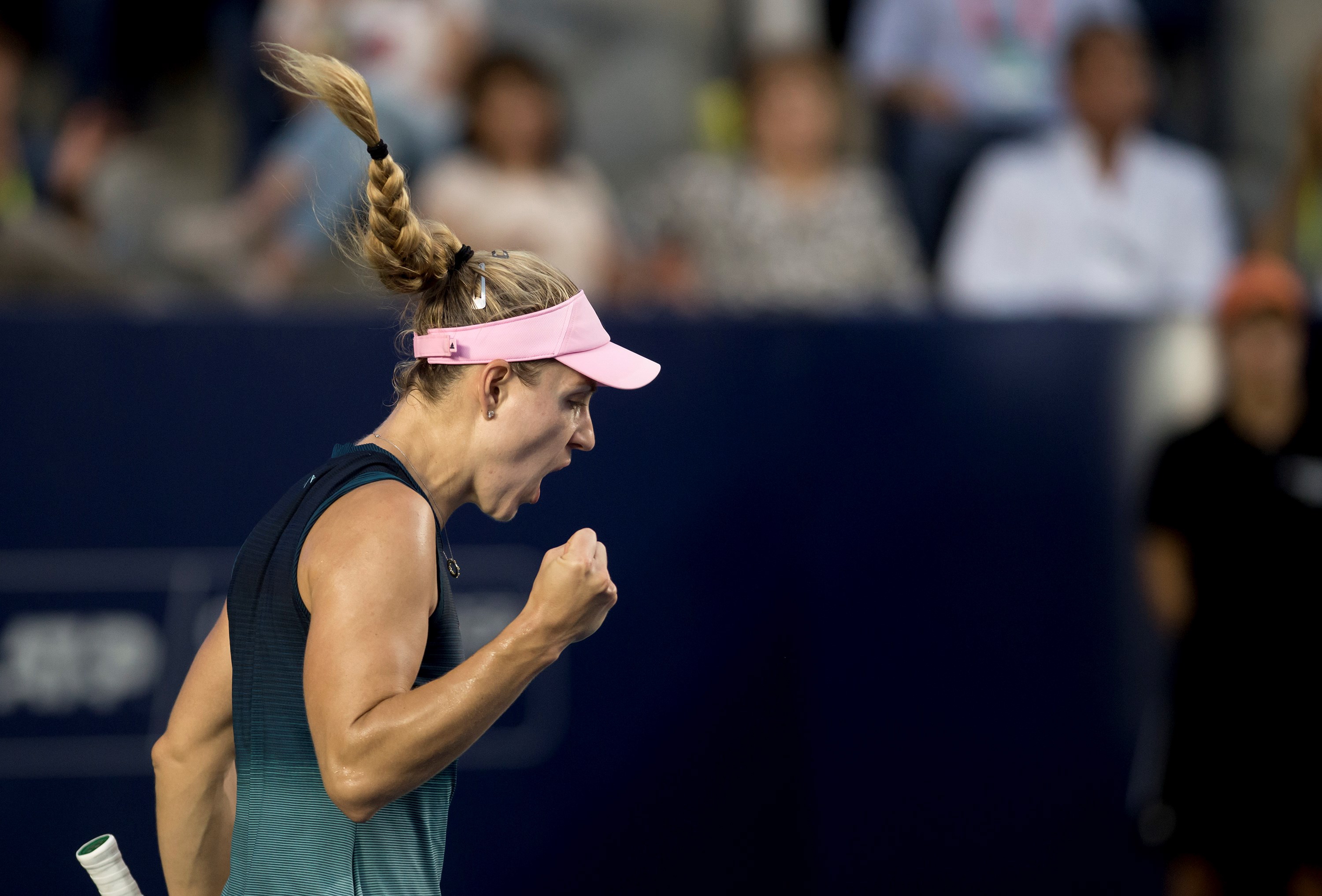 阿扎伦卡在利物浦比赛中逆转，爆冷引发热议！的简单介绍